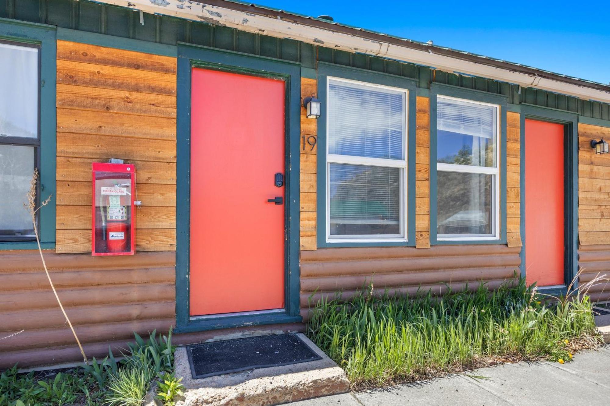 Lift Landing Hotel Idaho Springs Exterior photo
